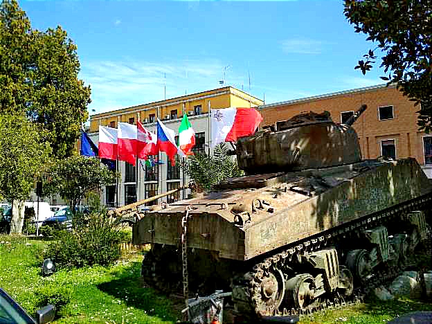 Monte Cassino Battlefield tours for Americans american tank