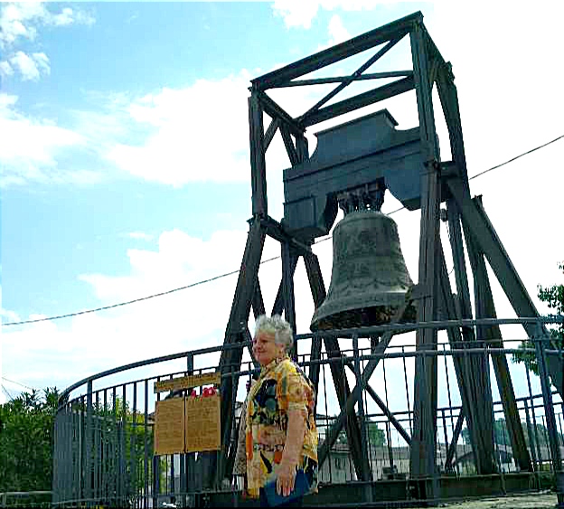 Monte Cassino Battlefield tours for Americans peace bell